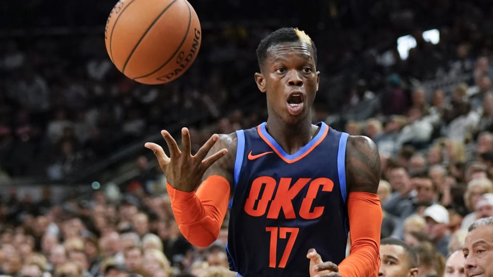 Dennis Schröder - Dennis Schroeder of Braunschweig runs ...