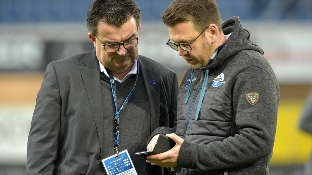 Reden über freiwilligen Gehaltsverzicht: Paderborns Geschäftsführer Martin Hornberger und Martin Przondziono.