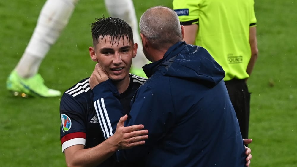 Robertson huldigt Billy Gilmour: "Hat eine große Zukunft ...