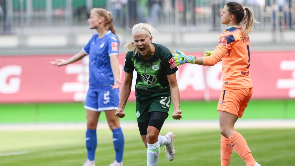 Der Top-Torjägerin der Bundesliga Pernille Harder gelang im Hinspiel gegen Hoffenheim ein Doppelpack.