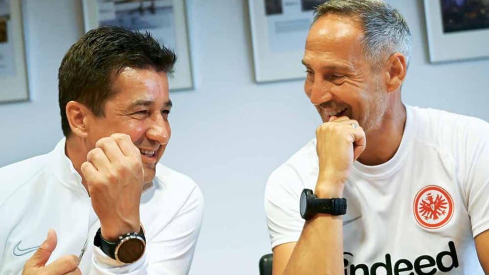 Das etwas andere Trainergespann: Christian Peintinger und Adi Hütter (r.).