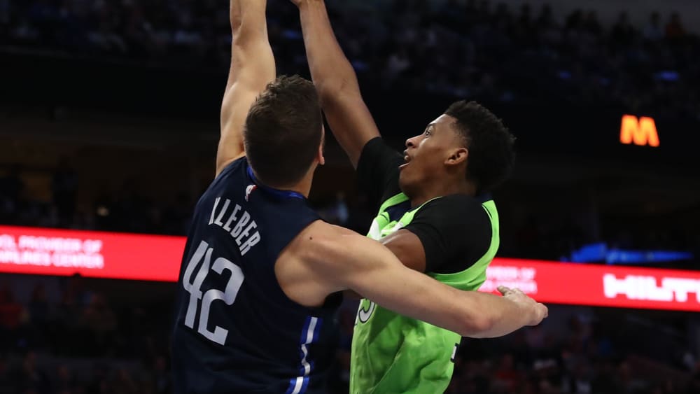 Maxi Kleber gegen Jarrett Culver