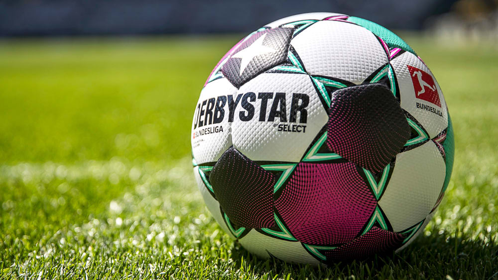 Neuer Spielball für die Saison 2020/21 vorgestellt - kicker
