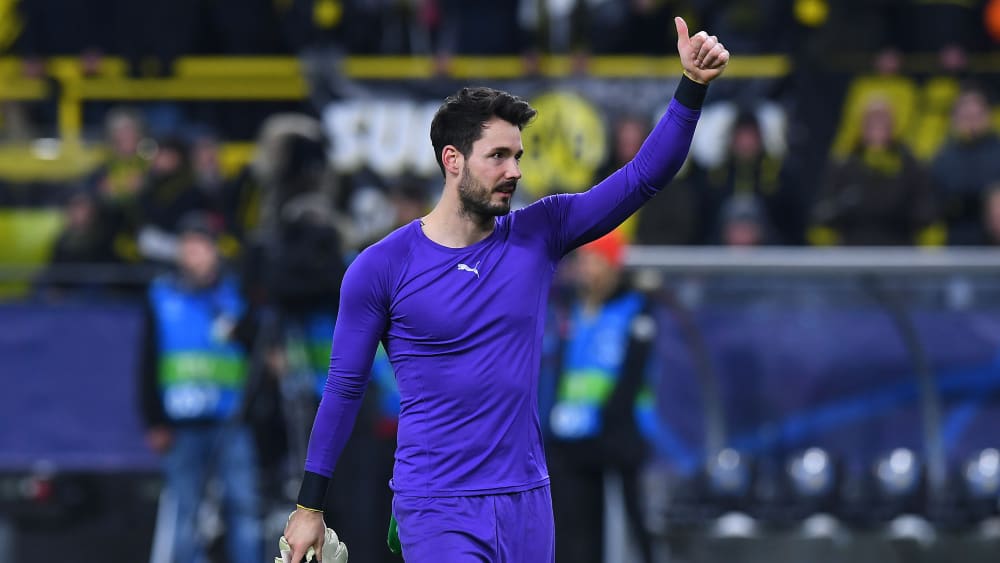 Der gefeierte Mann: Dortmunds Keeper Roman Bürki.
