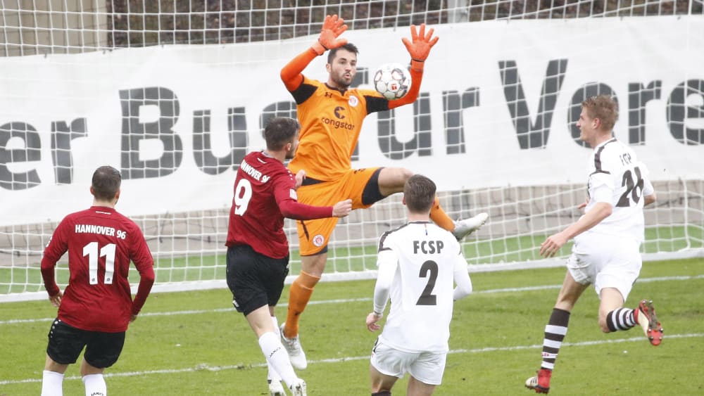 Macht sich wieder für den Kiezklub breit: Korbinian Müller, hier in der vergangenen Saison im Einsatz für St. Pauli II.