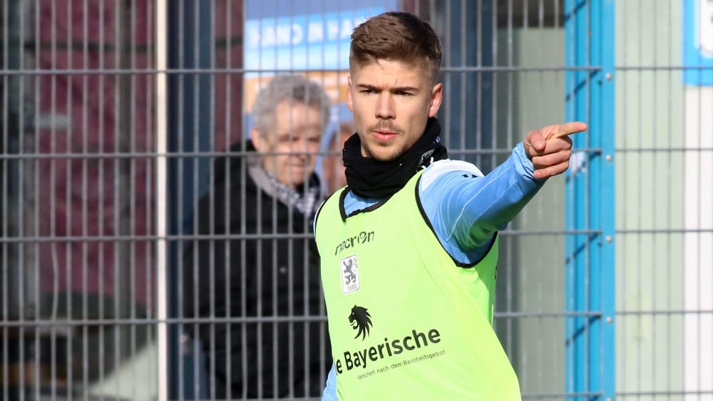 Nicholas Helmbrecht im Trikot von 1860 München