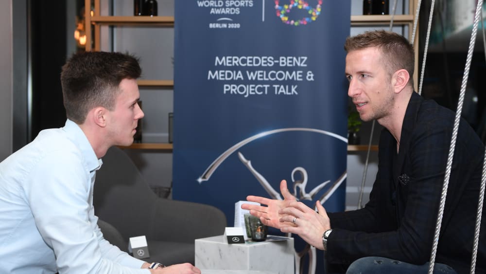 Gespräch in Berlin: Marc Janko mit kicker-Redakteur Mario Krischel.