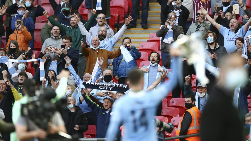 Die Fans sind zurück: Wie es in England jetzt weitergehen soll - kicker