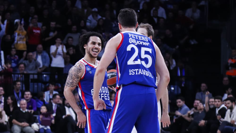 Shane Larkin (li.)