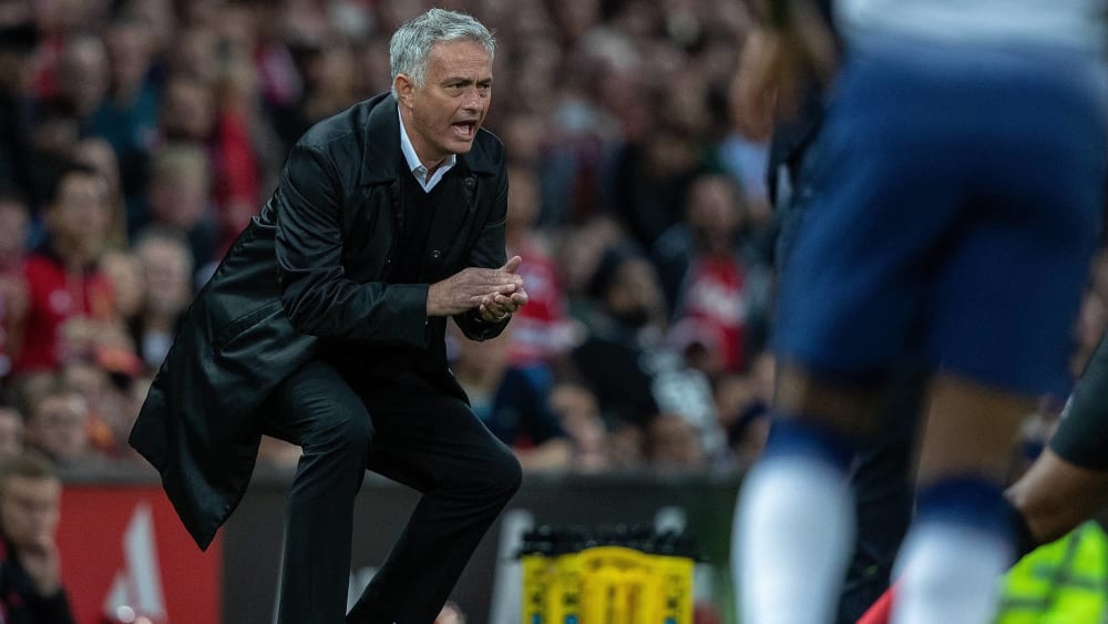 José Mourinho, hier 2018 als Manchester-United-Trainer bei einem Spiel gegen Tottenham