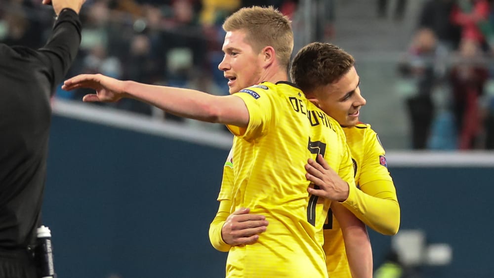 Spielfreudig: Kevin De Bruyne (li.) und Torschütze Thorgan Hazard nach dem 1:0.
