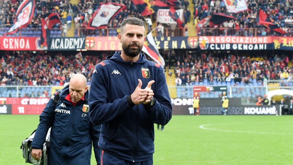 Thiago Motta ist Trainer von CFC Genua.