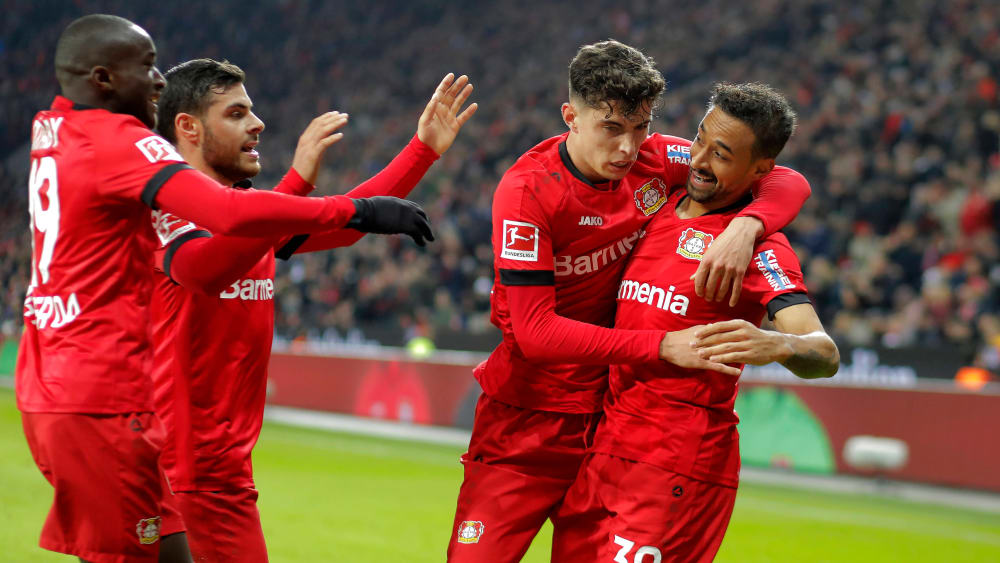 Torschütze Kai Havertz herzt Flankengeber Karim Bellarabi