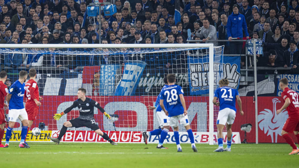 Kimmich (r.) überwindet Schubert
