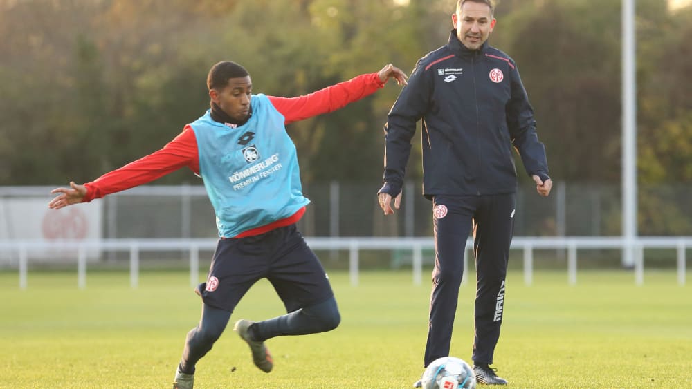 Erste Eindrücke der Mainzer Mannschaft: Der neue FSV-Trainer Achim Beierlorzer und Barreiro Leandro.