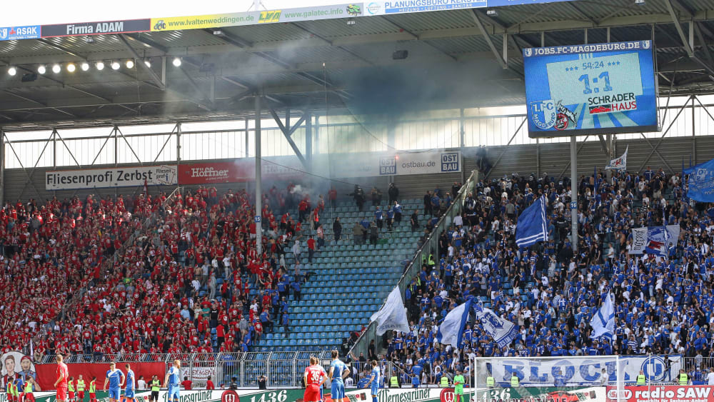 Kölner Fans gegen Magdeburger Anhänger