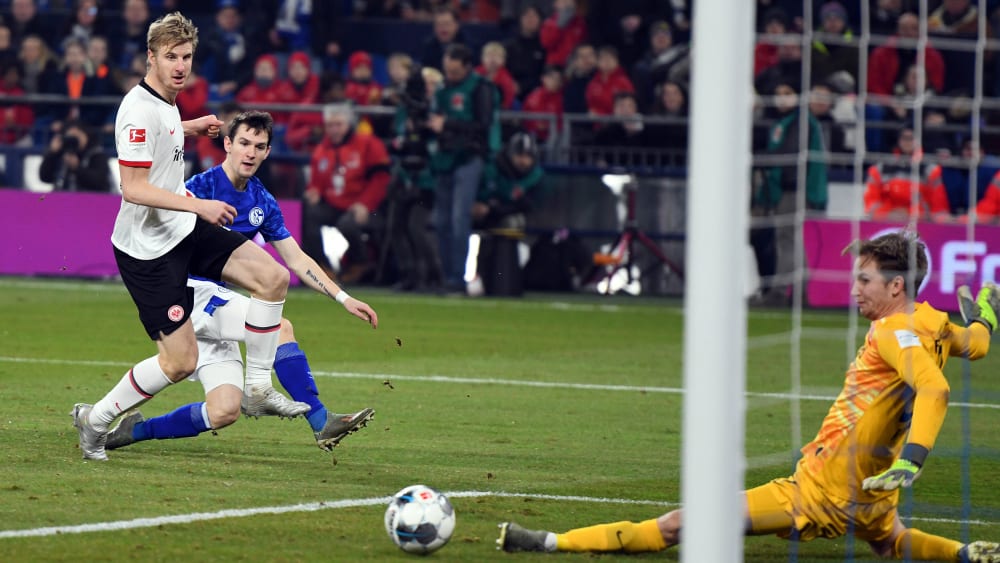 Schalkes Benito Raman trifft gegen Eintracht Frankfurt