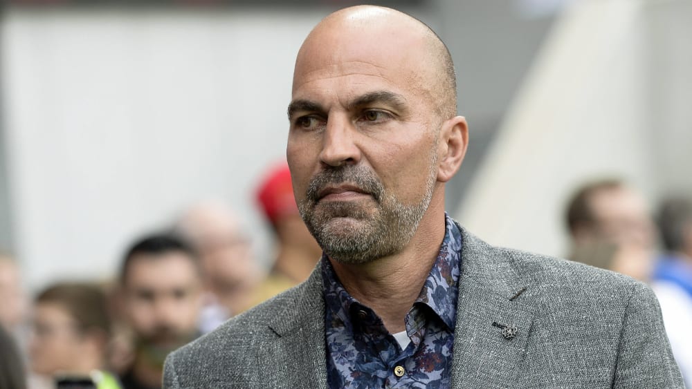Markus Babbel, fired from Western Sydney Wanderers, is upset with the Australian referee.