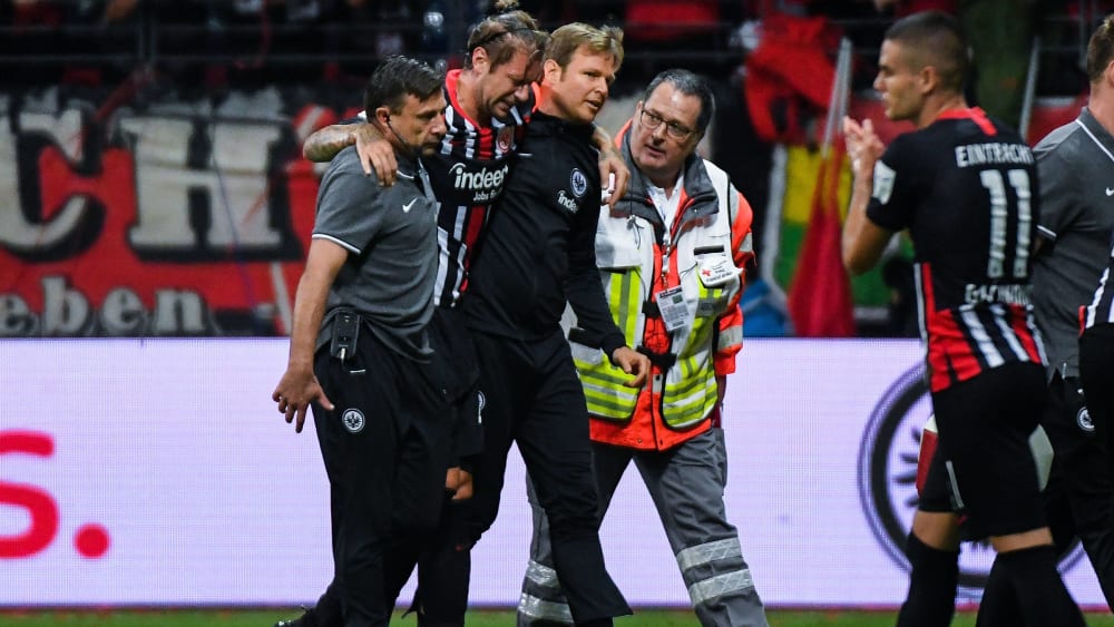 Support needed: Marco Russ (2nd on the left) could not leave the field alone. 