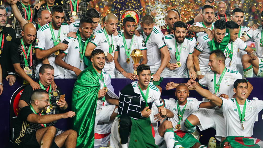 Spielbericht Sanes Bitteres Endspiel Algerien Ist Afrika Meister Senegal Algerien 0 1 Finale In Kairo Afrika Cup 2019 Kicker