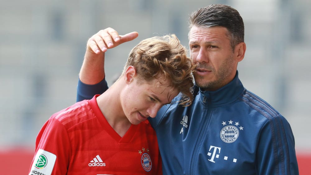 Trainer Martin Demichelis und Moritz Mosandl
