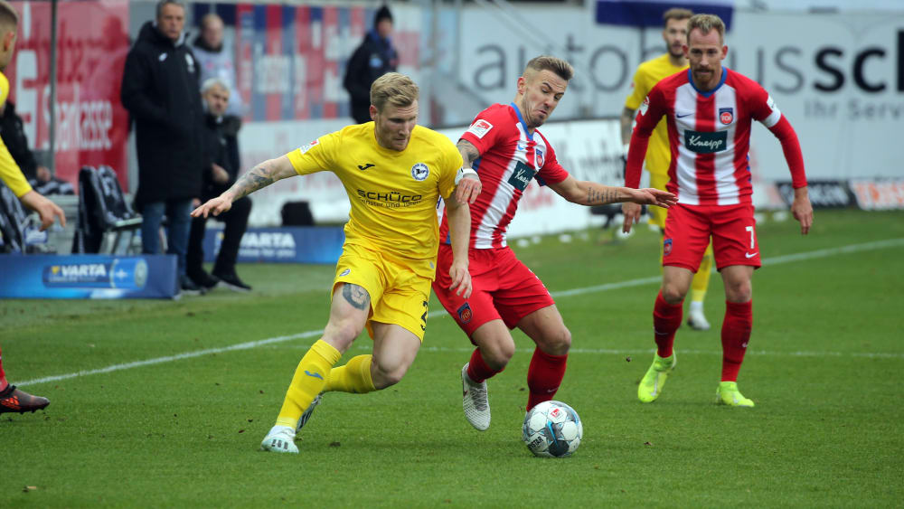 Voglsammer (l.) im Duell mit Dorsch