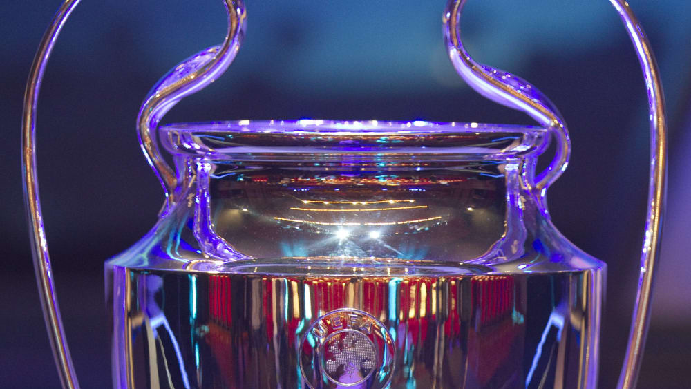 Champions-League-Trophäe