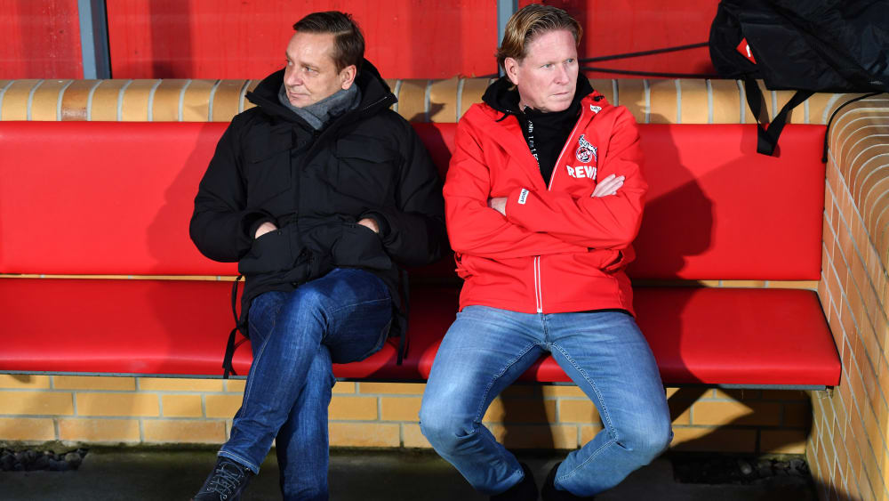 Bedient: Horst Heldt und Trainer Markus Gisdol (r.).