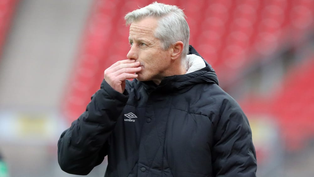 Erster Sieg im dritten Spiel mit Nürnberg? Trainer Jens Keller.