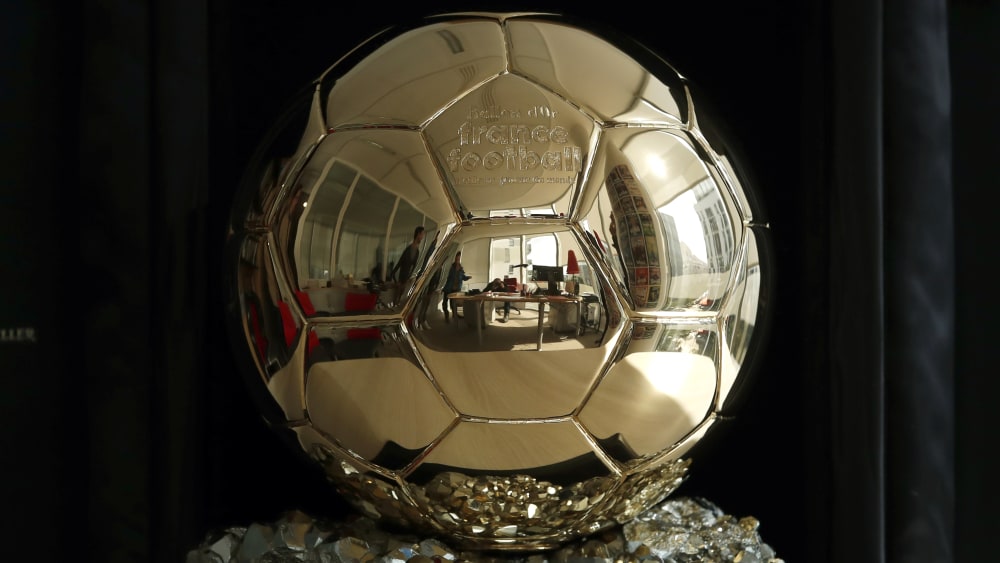 Begehrte Trophäe: So sieht der Ballon d'Or aus.