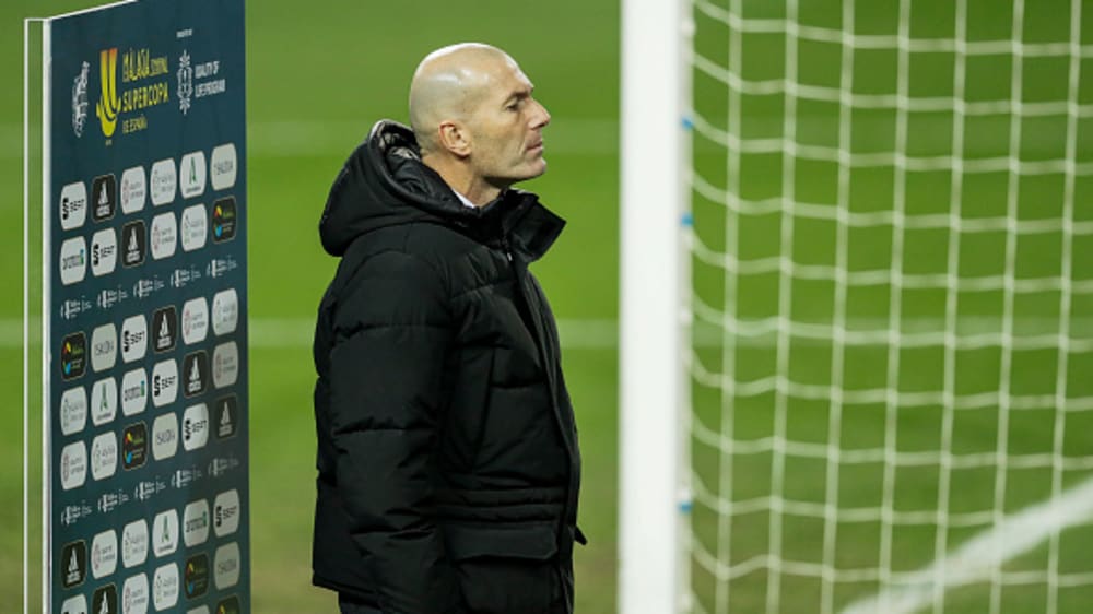 Real Madrid: Trainer Zinedine Zidane positiv auf COVID-19 ...