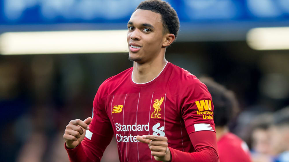 Trent Alexander-Arnold kickt den Ball nicht nur auf dem realen Rasen.