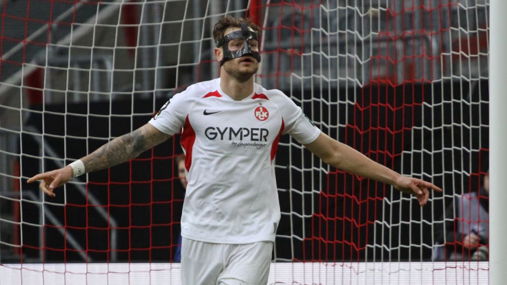 Timmy Thiele mit Maske