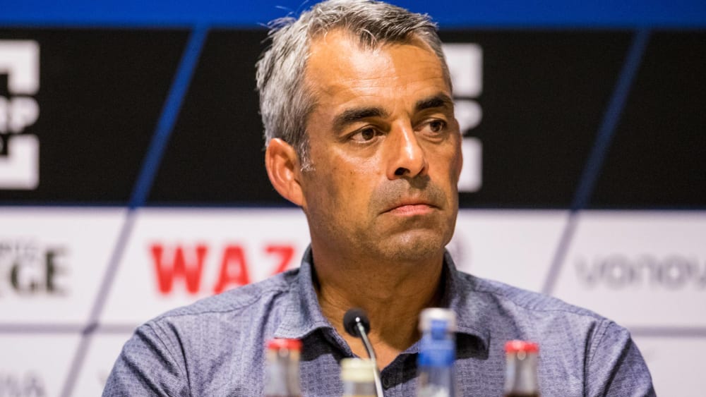 Stellte seine Zukunft beim VfL selbst in Frage: Trainer Robin Dutt.