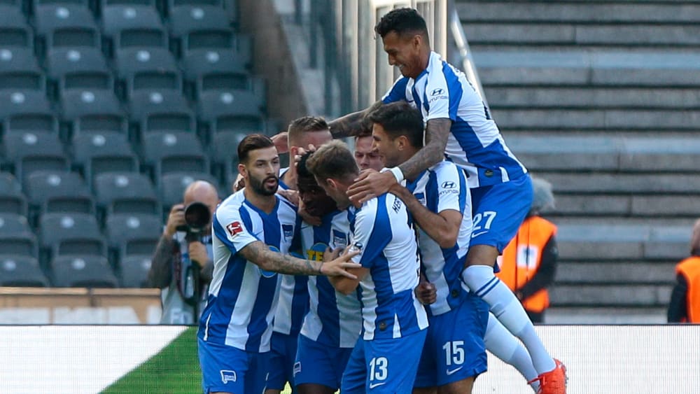 Bejubeln das 1:0: Herthas Dilrosun erzielte die Führung.