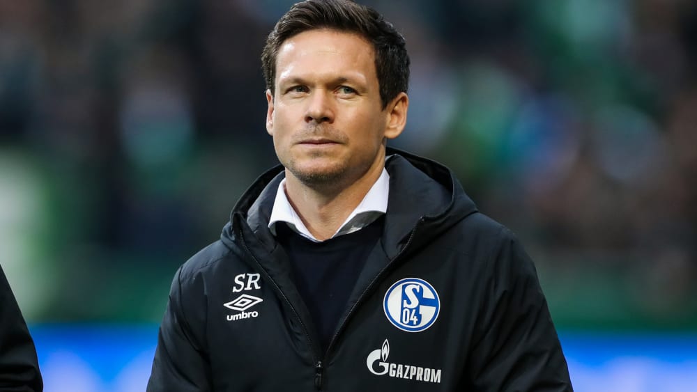 Schalkes Koordinator der Lizenzspielerabteilung, Sascha Riether