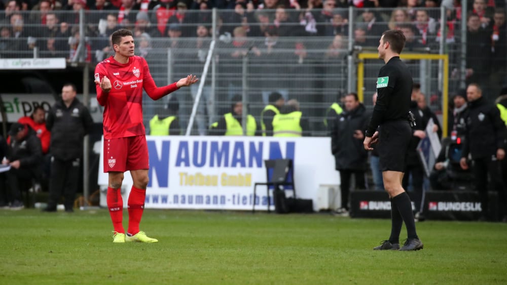 Mario Gomez (l.)