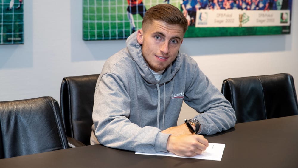 Schalke-Neuzugang Jonjoe Kenny