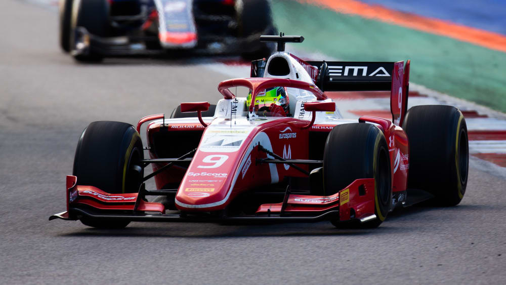 Mick Schumacher fährt auch 2020 für Prema in der Formel 2.