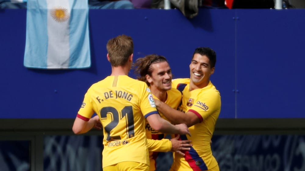 Kaum zu bremsen: Frenkie de Jong, Antoine Griezmann und Luis Suarez.