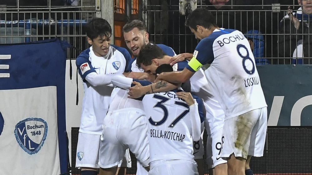 Bochum jubelt: Danilo (verdeckt) hat das frühe 1:0 für den VfL erzielt.