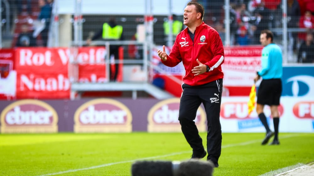 Hat zur Zeit so manches zu bemängeln: Sandhausens Trainer Uwe Koschinat.