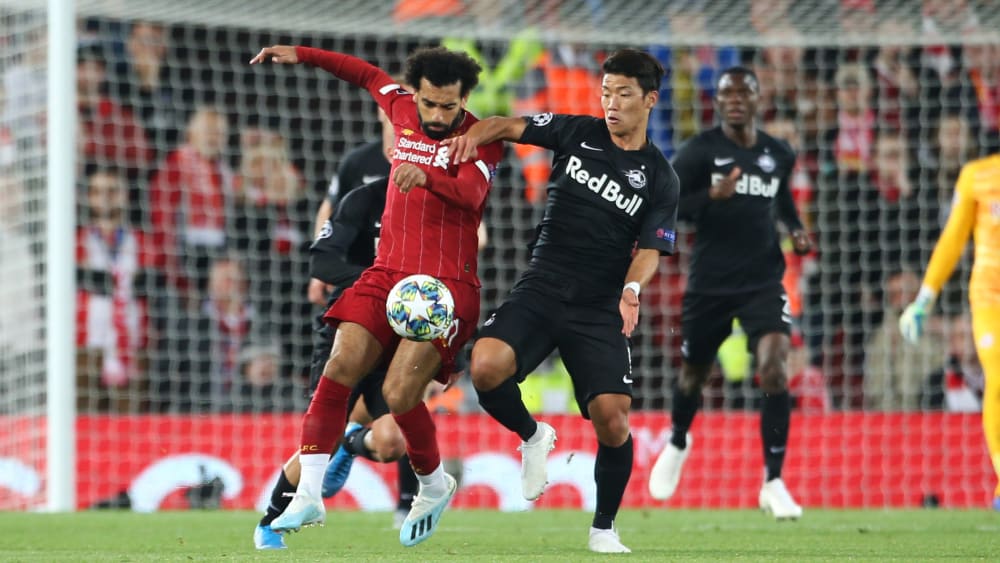 Torschützen unter sich: Liverpools Mohamed Salah (li.) und Salzburgs Hee-Chan Hwang.