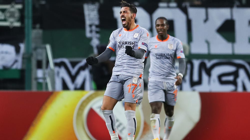 Großer Jubel: Basaksehir steht erstmals in der K.-o.-Runde eines internationalen Wettbewerbs.