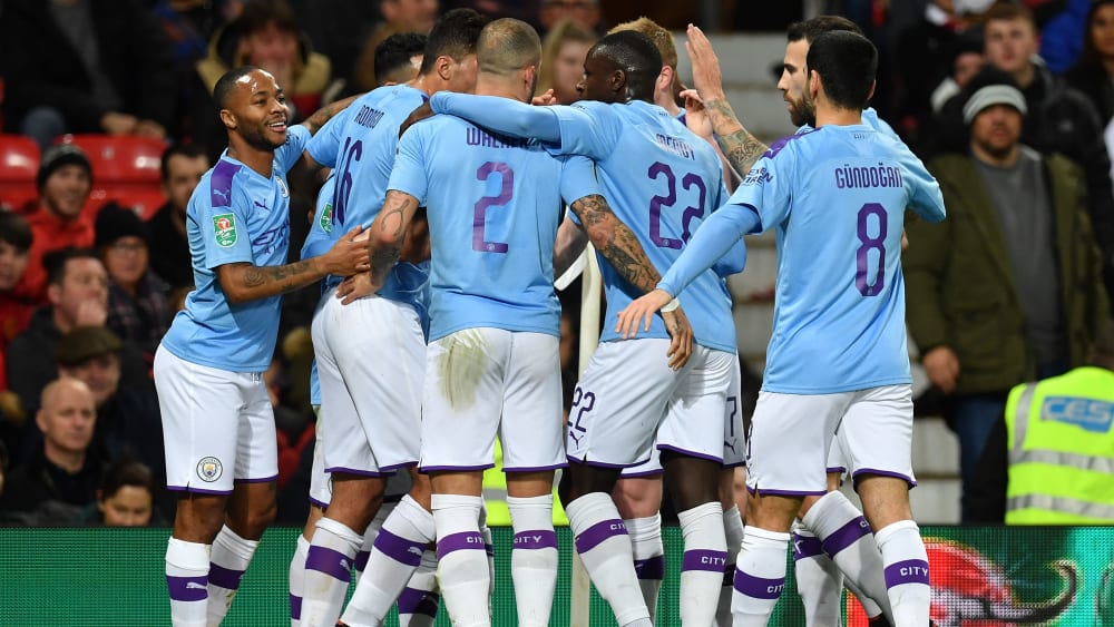 Jubelnde Citizens: Die Skyblues führten zur Halbzeit bereits 3:0 im Old Trafford.
