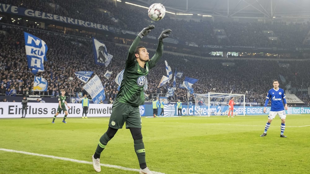 Neuzugang William stellt sich beim FC Schalke 04 vor - kicker