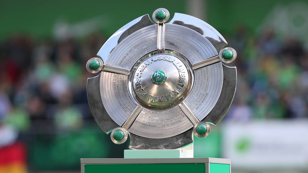 Meisterschale in der Frauen-Bundesliga