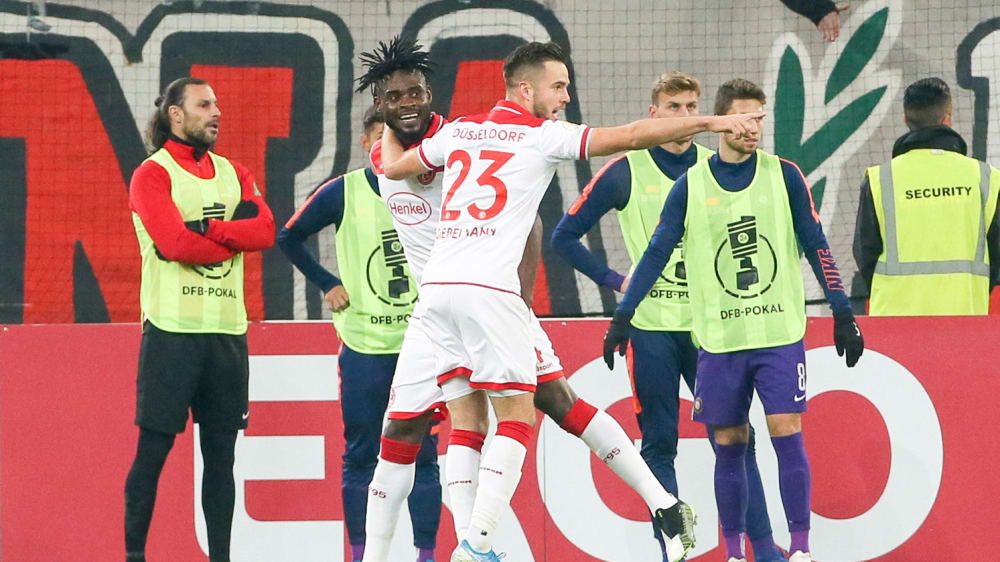 Adams mit dem Siegtor für Düsseldorf gegen Aue