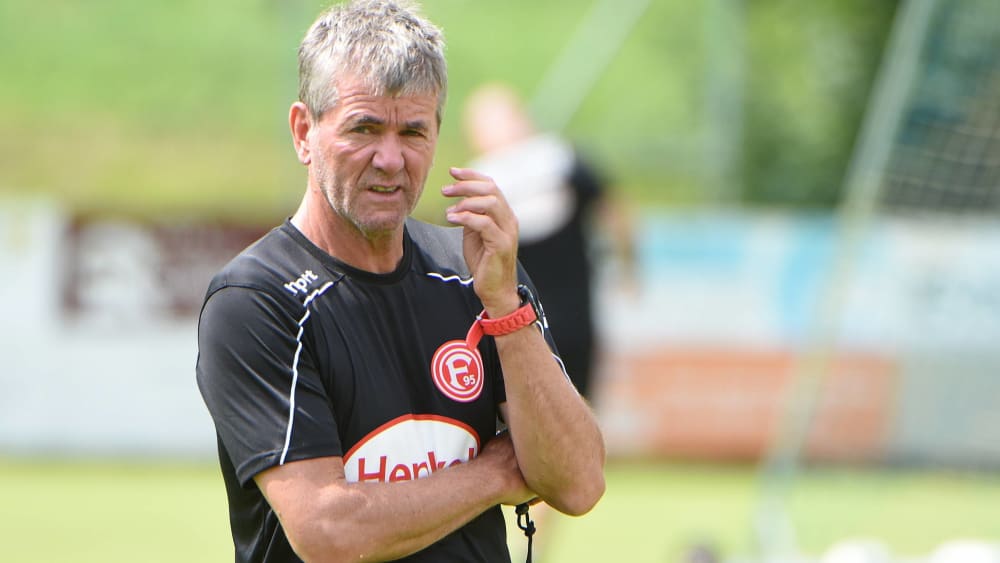 Düsseldorfs Trainer Friedhelm Funkel.