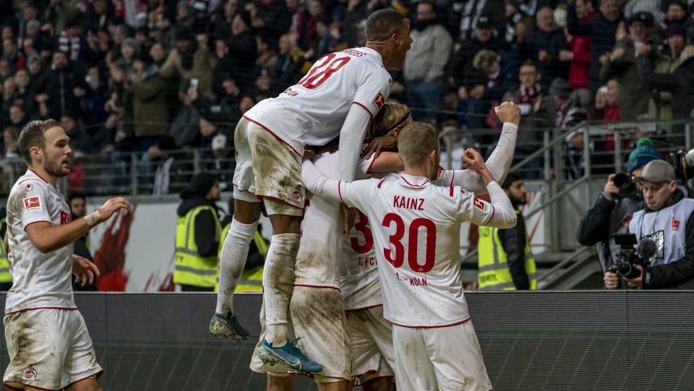 Großer Jubel: Köln drehte das Spiel in Frankfurt.